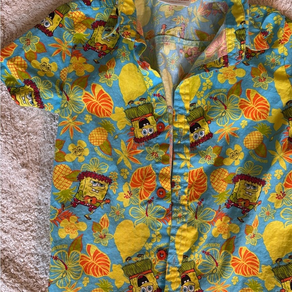 SpongeBob  button down top - Picture 2 of 5
